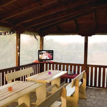 Five-bedroom Holiday In Feriehus Lozenets