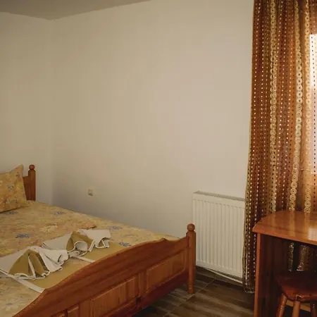 Five-bedroom Holiday In Feriehus Lozenets