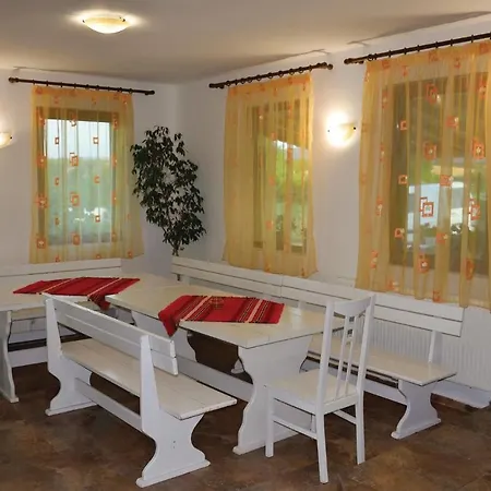 Five-bedroom Holiday In Feriehus Lozenets