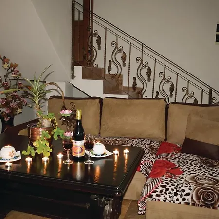 Feriehus Five-bedroom Holiday In Lozenets